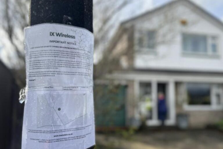 Greater Manchester MP calls for stricter 5G must-have rules as ‘communities remain without a voice’